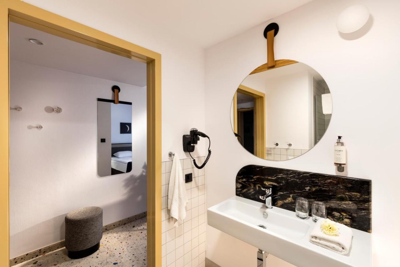 גדינייה Antares Hotel מראה חיצוני תמונה