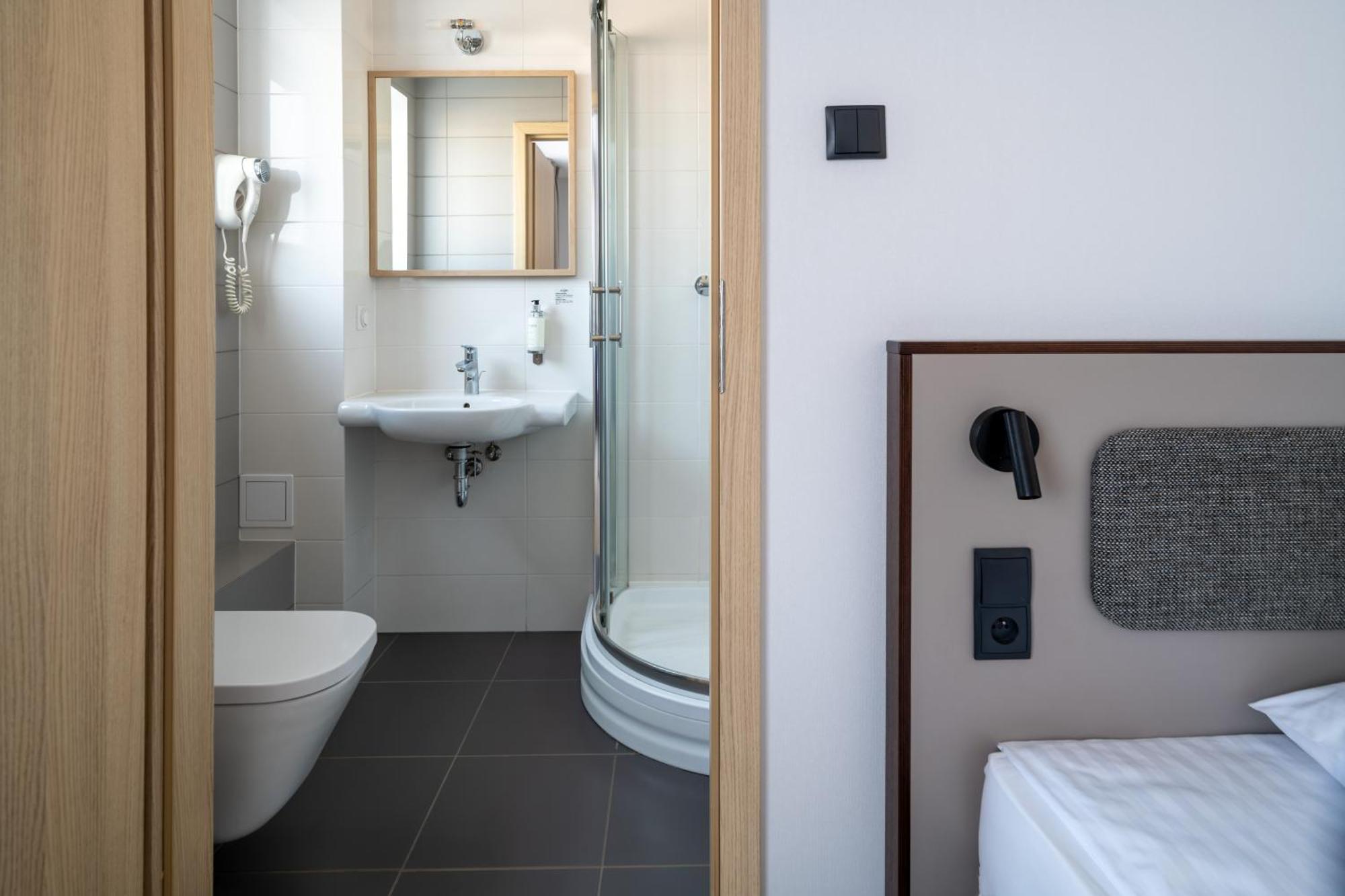 גדינייה Antares Hotel מראה חיצוני תמונה